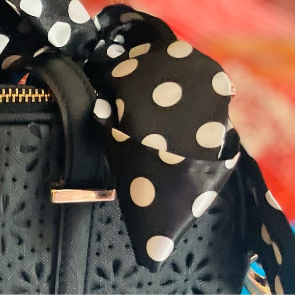 4 beautiful silky twillys in navy blue patterns. Brand new! - Picture 11 of 11